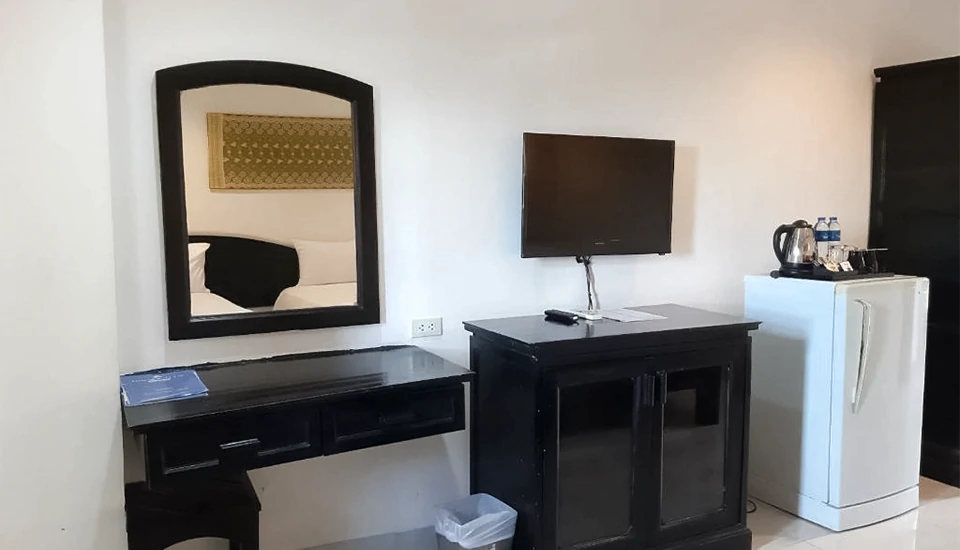 هتل گلدن تولیپ اسنشیال پاتایا